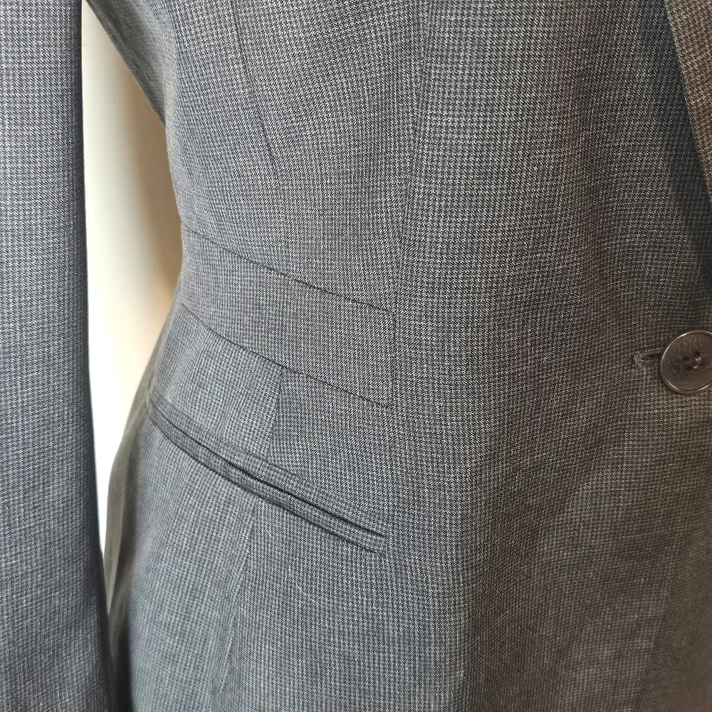 Giorgio Armani Le Collezioni Blazer Vintage 90s Size 6 100% Virgin Wool